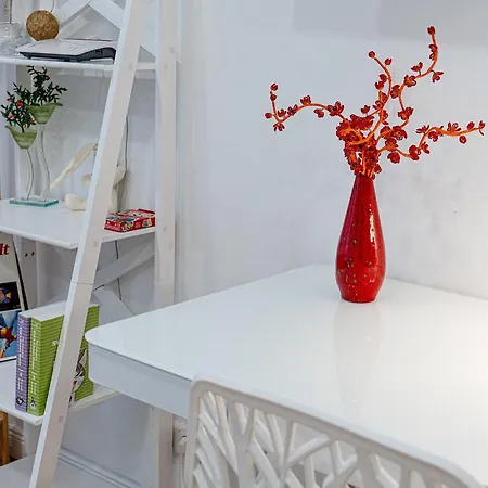 Prima New - Stylish - Town Hall Near - High-quality Beds & Linen - Full Kitchen - 4k Smart Tv - Elevator - For Up To 7 Guests - Free Overnight Ug Parking 20-30- 9-30 Oclock Near 28 Parking Spaces If Available Apartment Augsburg