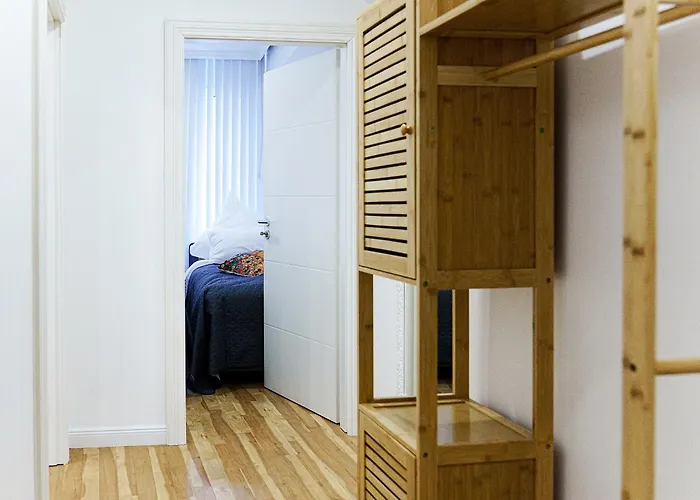 Prima New - Stylish - Town Hall Near - High-quality Beds & Linen - Full Kitchen - 4k Smart Tv - Elevator - For Up To 7 Guests - Free Overnight Ug Parking 20-30- 9-30 Oclock Near 28 Parking Spaces If Available * Augsburg